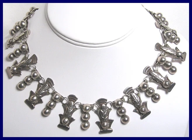 Ana Núñez Brilanti (Victoria de Taxco) Pre-Columbian Plume Necklace and Earrings