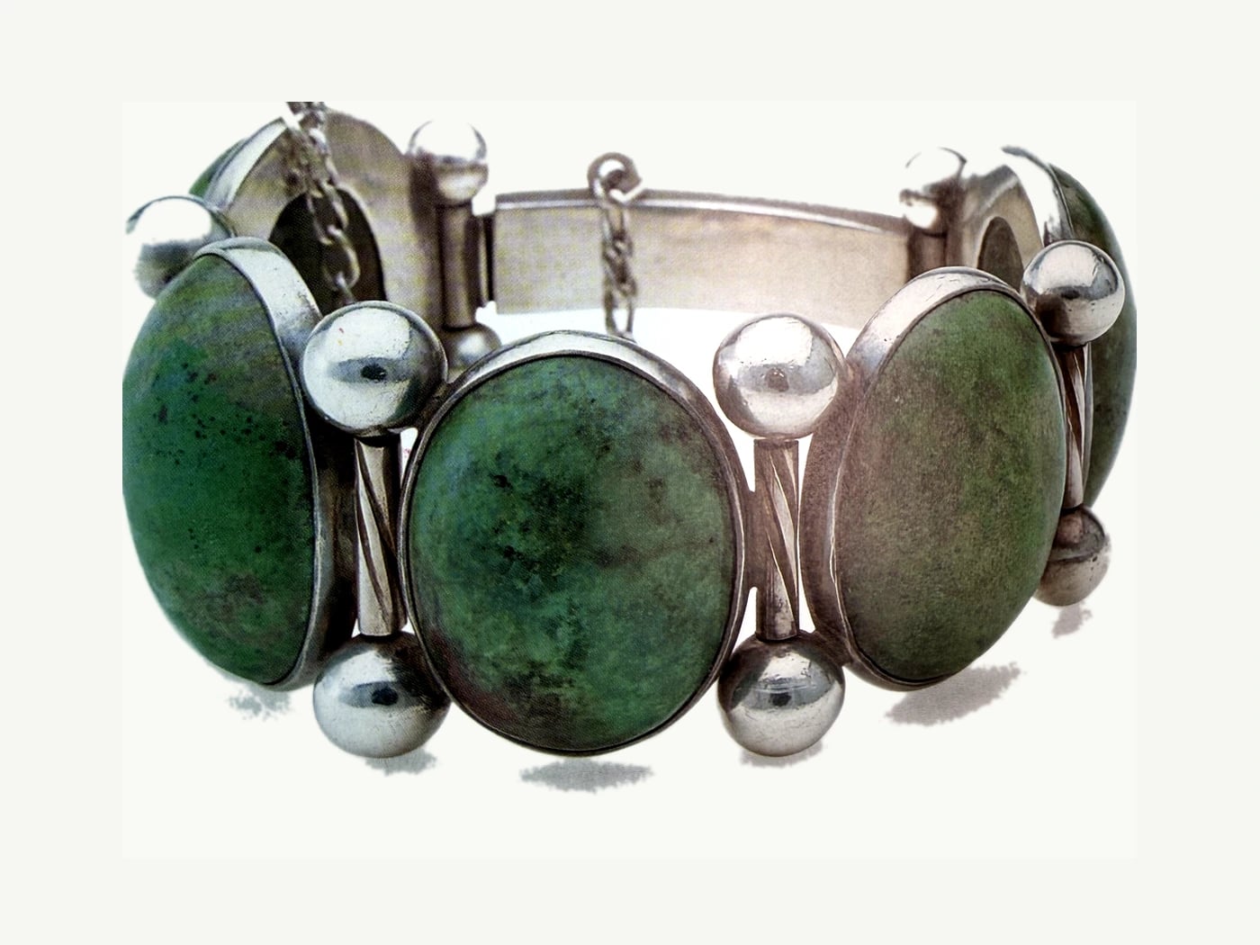 Héctor Aguilar Bracelet with Malachite Cabochons, Roped Links, and Silver Beads