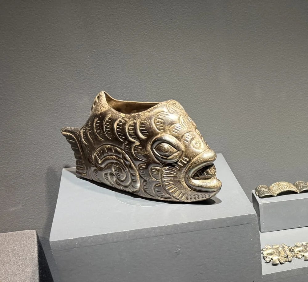 Florero pez (fish vase) by William Spratling, in the collection of Museo Franz Mayer