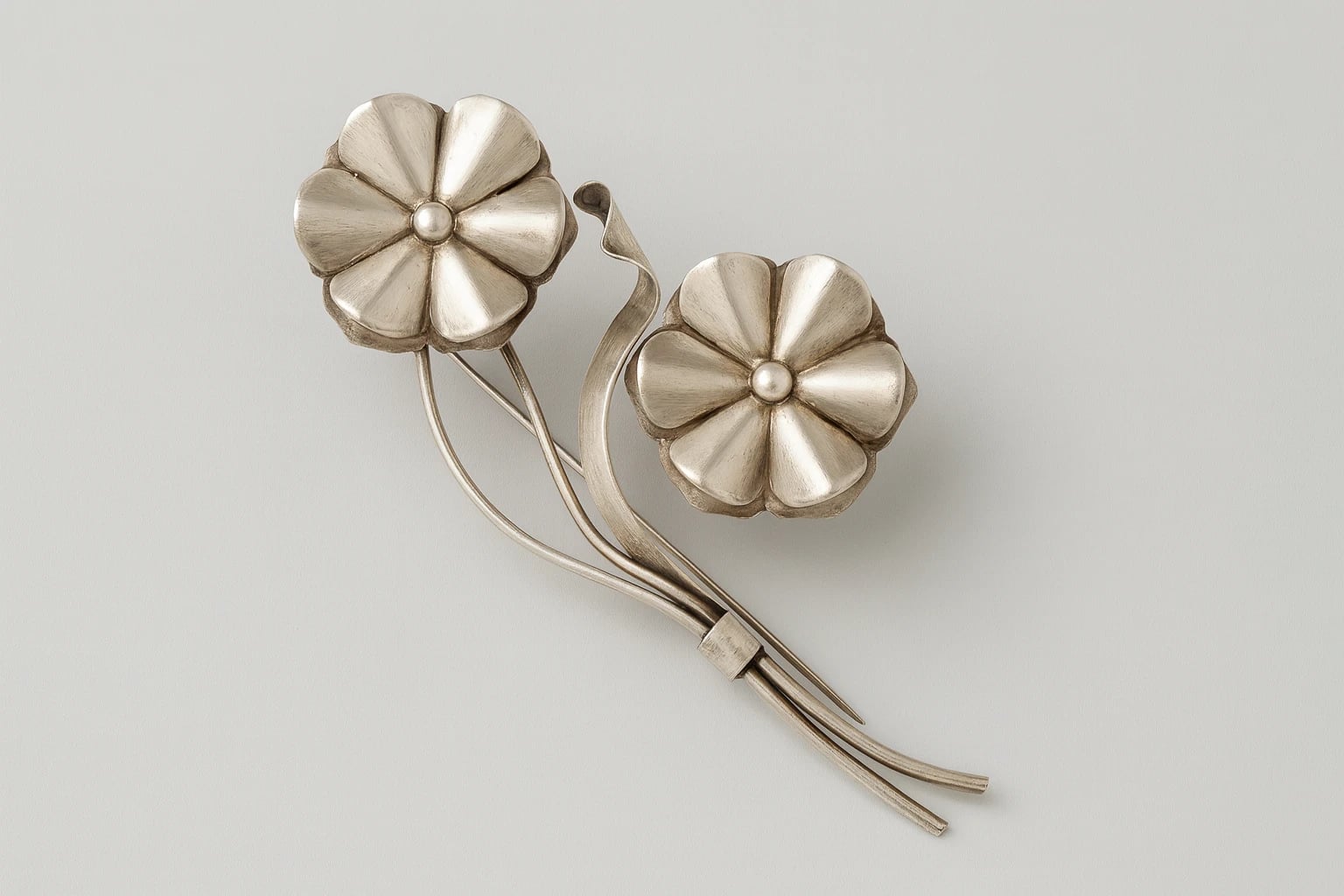 Héctor Aguilar Flower Brooch