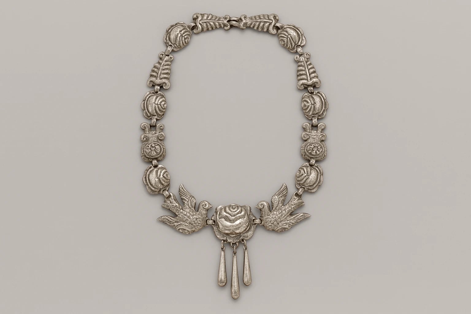 MATL (Matilde Poulat) Doves and Roses Necklace