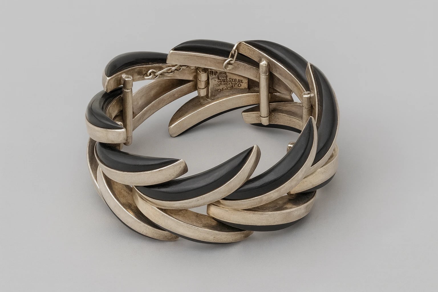 Antonio Pineda Chevron Link Bracelet with Onyx