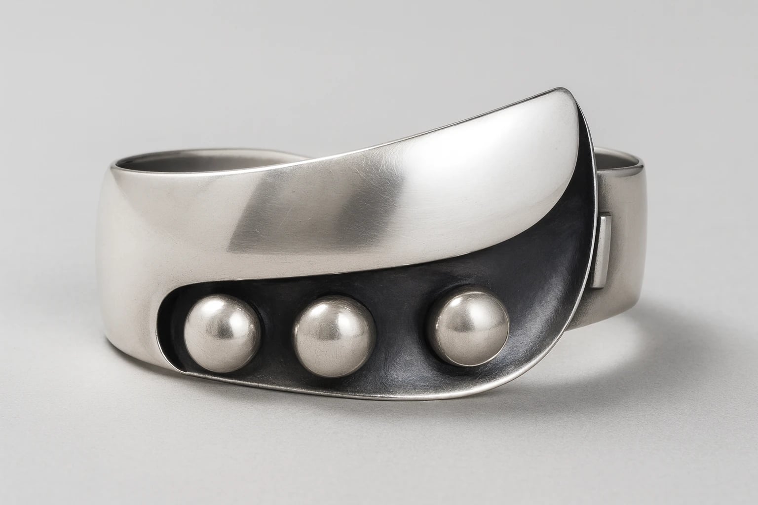 Sigi Pineda Hinged Pod Bracelet with Niello