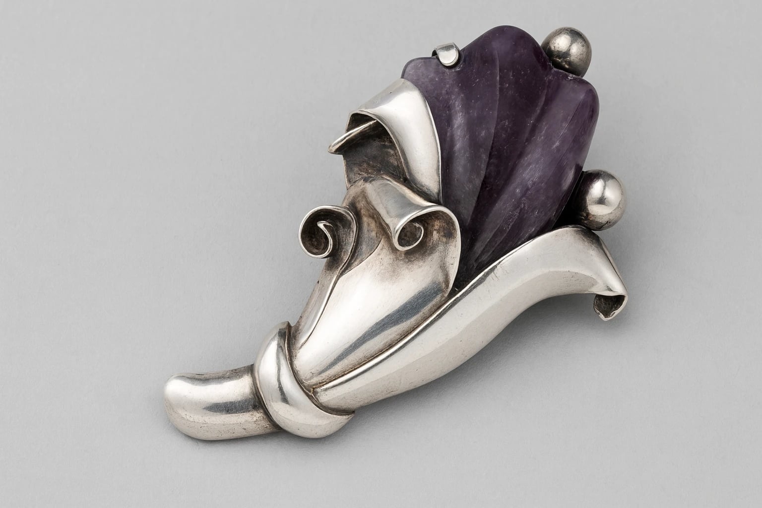 Valentín Vidaurreta Amethyst Flower Brooch